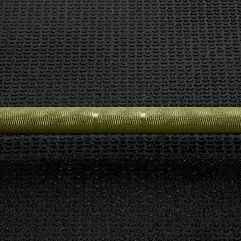 Fringe Sport 20kg Olive Drab Barbell - view of knurling